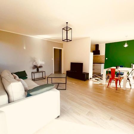 La Montagne Ca Vous Gagne ! Cluses Exterior foto